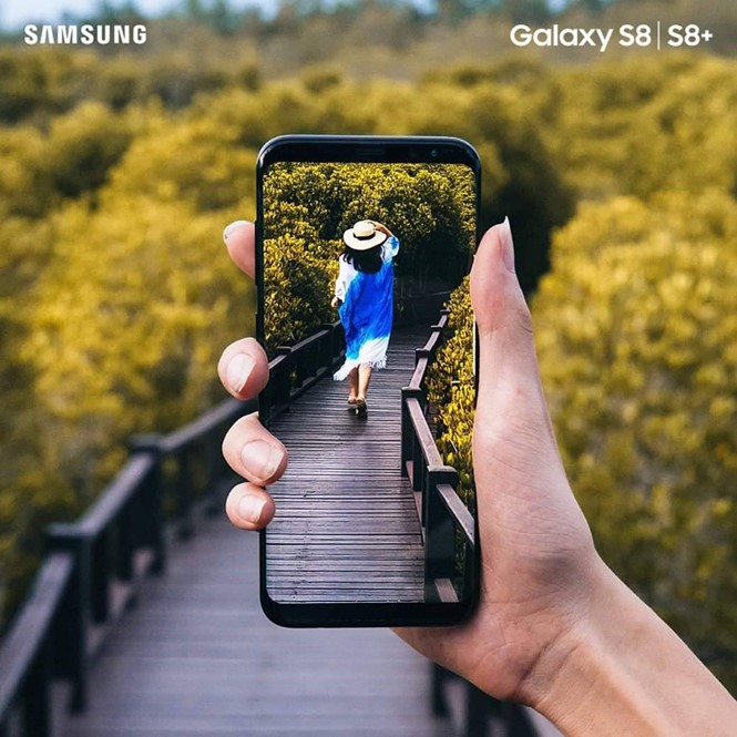 Tính năng xóa phông kết hợp với màn hình vô cực và màn hình vô cực Galaxy S8 giúp giới trẻ thỏa sức sáng tạo những bộ ảnh phong cách “Follow Me” (Theo em đi khắp thế gian)