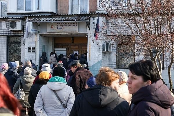 Ukraine: Ngừng giao dịch tiền số, người dân chuyển sang dùng tiền mã hoá