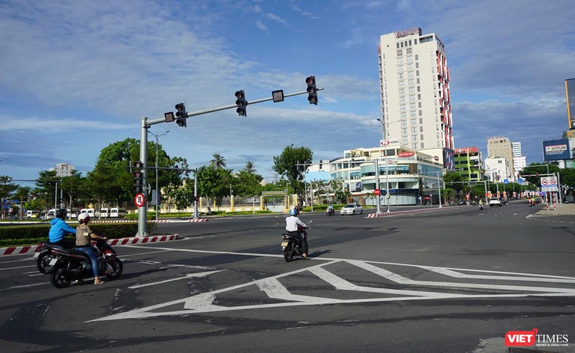 Đường phố Đà Nẵng trong thời gian giãn cách tuyệt đối toàn TP