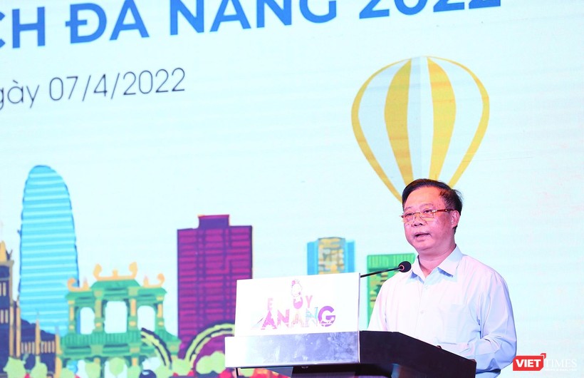 Ông Phạm Văn Thủy - Phó Tổng cục trưởng Tổng cục Du lịch phát biểu tại buổi họp báo công bố Chương trình kích cầu du lịch Đà Nẵng 2022