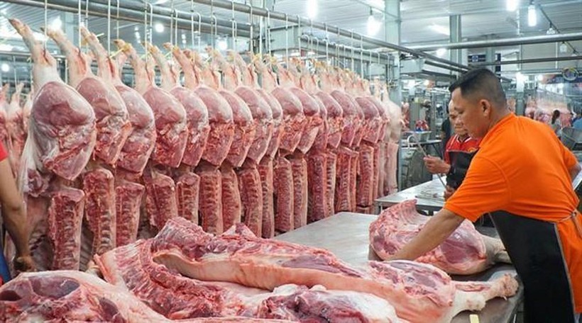Giá thị lợn và nguyên liệu đầu vào có xu hướng tăng cao (ảnh Cổng thông tin Chính phủ)