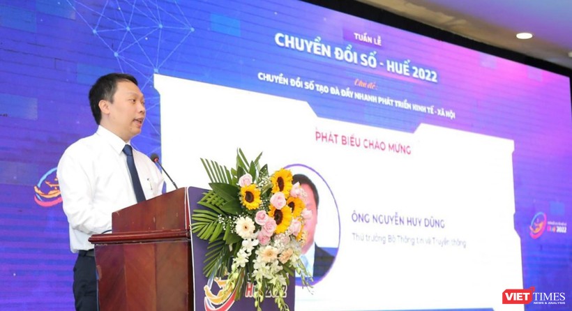Thứ trưởng Bộ TT&TT Nguyễn Huy Dũng phát biểu khai mạc Tuần lễ Chuyển đổi số - Huế 2022 