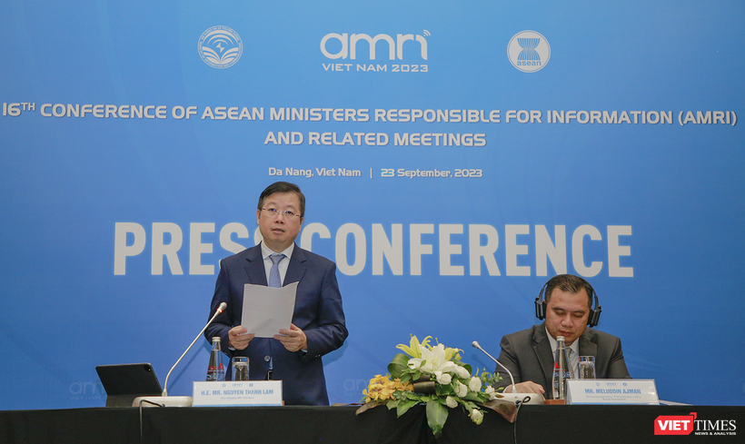 Họp báo công bố kết quả hội nghị Bộ trưởng Thông tin ASEAN lần thứ 16, ASEAN+3 lần thứ 7 và các hội nghị chuyên ngành thông tin tổ chức tại Đà Nẵng, do Thứ trưởng Bộ TT&TT Nguyễn Thanh Lâm chủ trì.