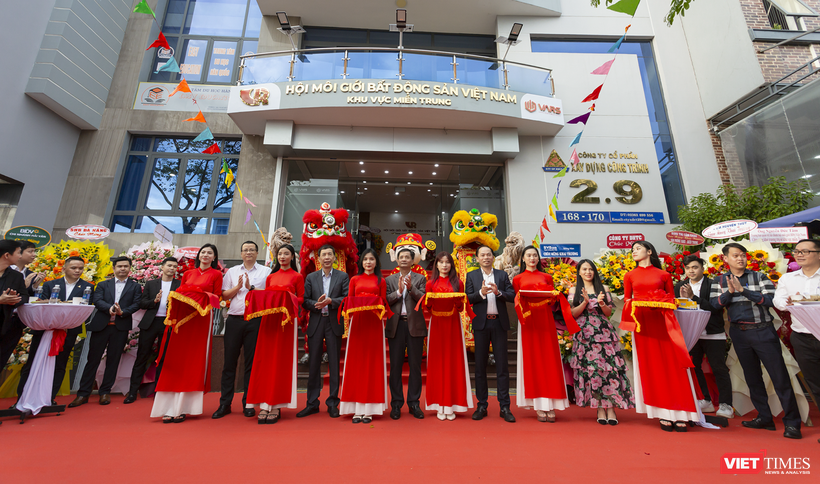 Lễ ra mắt Văn phòng Hội Môi giới Bất động sản Việt Nam (VARS) tại khu vực miền Trung.
