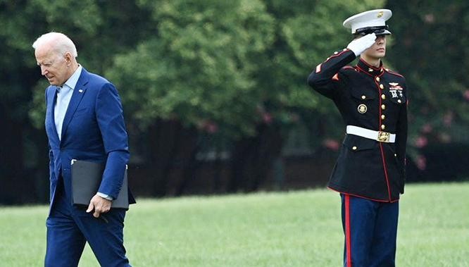 Tổng thống Biden đang là tâm điểm chỉ trích của dư luận vì cuộc rút quân thất bại khỏi Afghanistan. Ảnh: AP