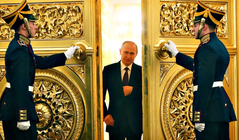 Nga cứng rắn dưới sự lãnh đạo của Vladimir Putinđã liên tiếp gây ngạc nhiên cho Mỹ. 