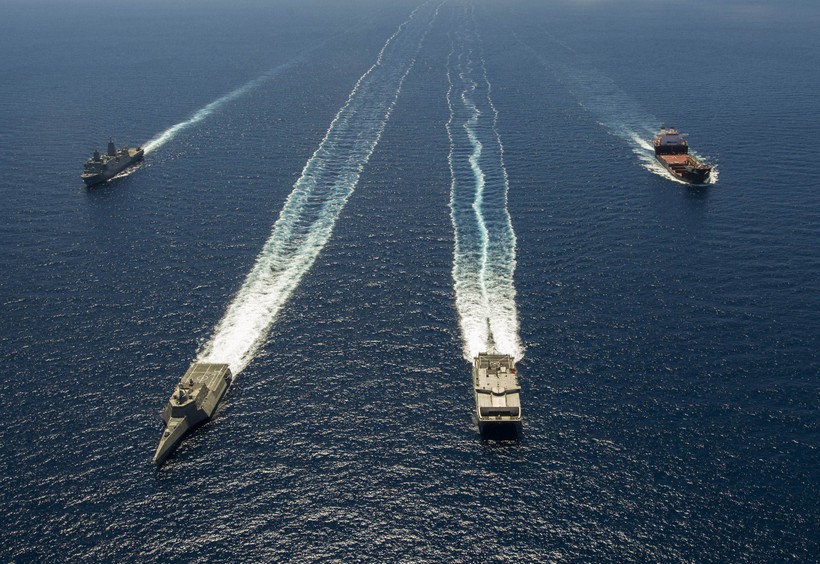 Mỹ đang chuẩn bị điều chiến hạm tuần tra quanh các đảo nhân tạo của Trung Quốc ở Biển Đông