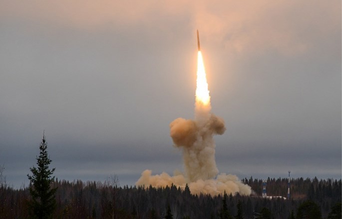 Tên lửa đạn đạo được phóng đi từ bãi thử Plesetsk - Ảnh: TASS
