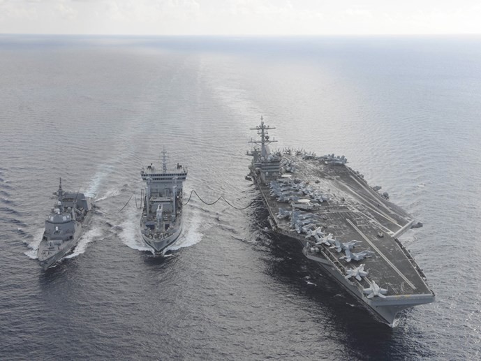 Tàu sân bay Mỹ và chiến hạm Nhật đang tập trận tại Biển Đông