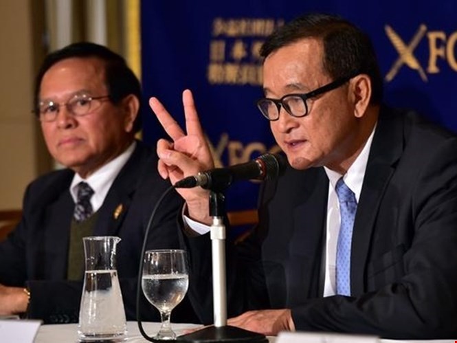 Ông Sam Rainsy, người từng thừa nhận gây rối về vấn đề biên giới Campuchia - Việt Nam, nhận 3 lệnh triệu tập trong vòng chưa đầy 1 tháng - Ảnh: AFP