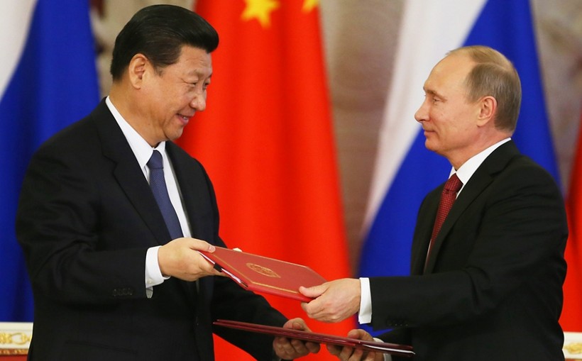 Chính sách bất hợp lý của Mỹ đã đẩy hai đối thủ cạnh tranh Nga và Trung Quốc bắt tay nhau