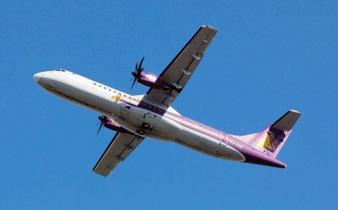 Máy bay ATR 72 mang số XU 235 của Cambodia Angkor Air trước khi bị nạn - Ảnh: Đậu Tiến Đạt