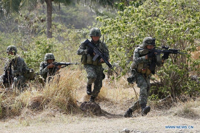 Binh sĩ Philippines trong một cuộc tập trận