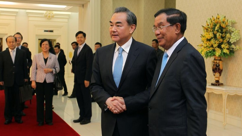 Bộ trưởng Trung Quốc Vương Nghị chạy khắp nơi để vận động cho quan điểm sai trái về Biển Đông của nước này