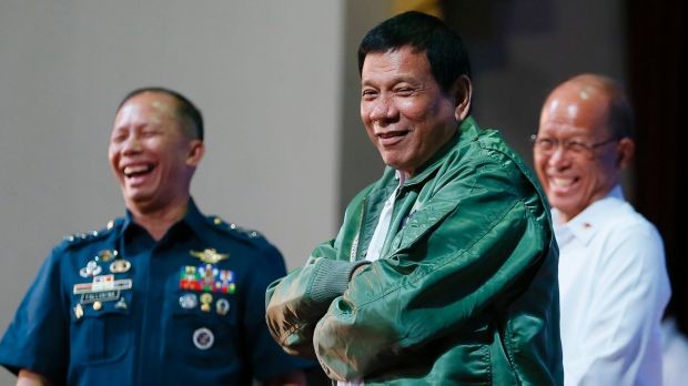 Ông Duterte khiến giới quan sát luôn bị bất ngờ với những hành động và phát ngôn khó lường