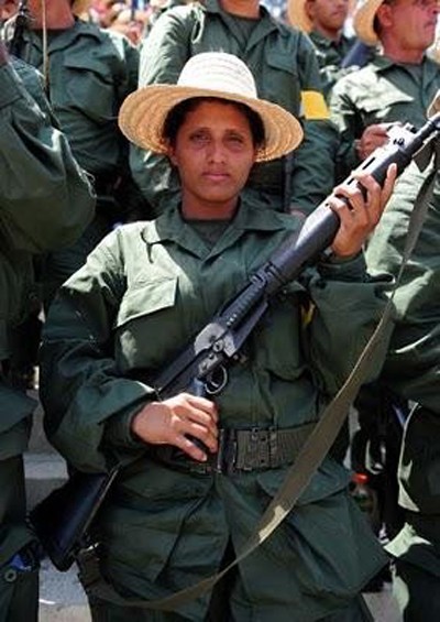 Venezuela đã huy động lực lượng dân quân tự vệ bảo sẵn sàng đối phó với can thiệp từ bên ngoài. Ảnh: Greenleft
