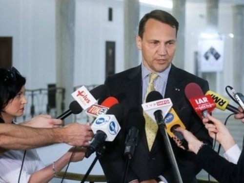 Cựu Bộ trưởng Ngoại giao, Chủ tịch Quốc hội Ba Lan Sikorski dính "cú vạ miệng" đắt giá