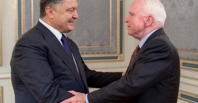 John McCain: Thỏa thuận ngừng bắn ở Ukraine chỉ là tiểu thuyết