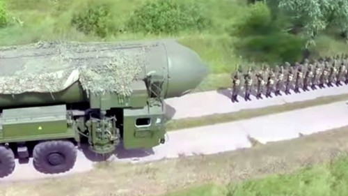 Tên lửa Topol-M tham gia tập trận ngày 13/7. Ảnh: RT