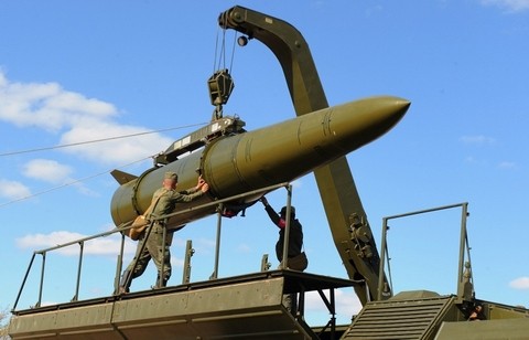 Tên lửa vô đối của Nga "ra oai" với đạn thật