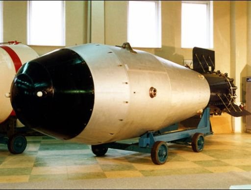 Bom B, vũ khí nhiệt hạch với đương lượng nổ 100MT