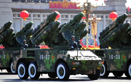 Trung Quốc sẽ giới thiệu nhiều loại vũ khí mới "chưa từng xuất hiện" tại lễ duyệt binh. Ảnh: CNN