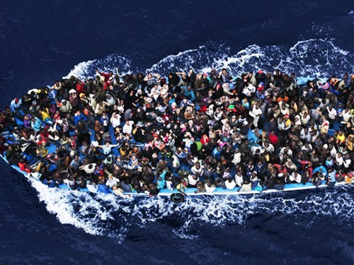 Những con tàu chở quá đông người di cư bất hợp pháp thường là nguyên nhân dẫn đến các thảm kịch trên biển