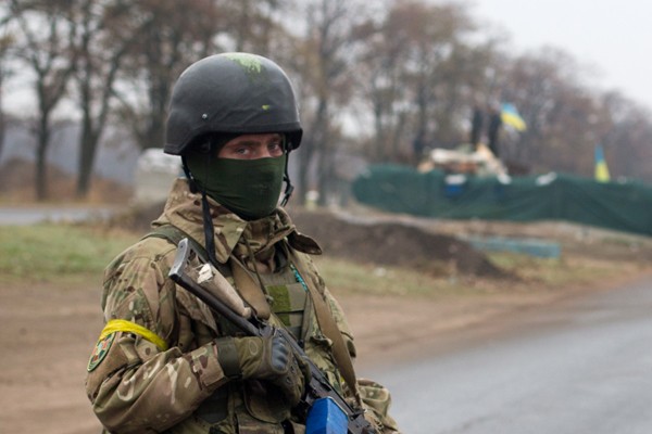 16.000 lính Ukraine đào ngũ khỏi vùng Donbass