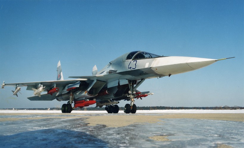 Video: Su -34 lần đầu tiên xuất kích với tên lửa “không đối không” 