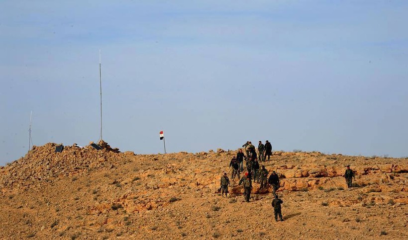 Quân đội Syria giành một đỉnh núi then chốt, tiến gần hơn đến Qaryatayn