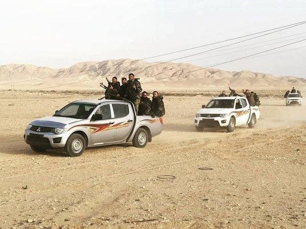 Tiếp tục tấn công quân đội Syria cô lập hai thành phố Qaryatayn và Palmyra