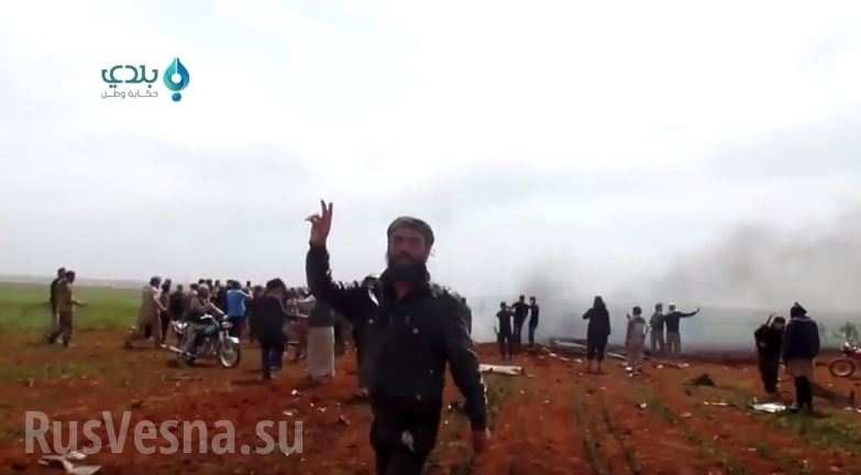 Video: Cận cảnh chiếc Su-22 bị bắn hạ và phi công Syria bị bắt