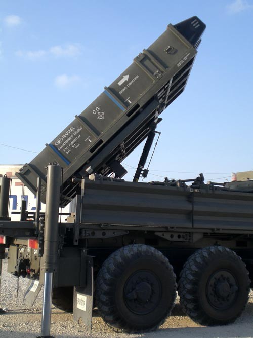 Tên lửa Israel giúp Việt Nam dựng “vòm sắt” gác trời