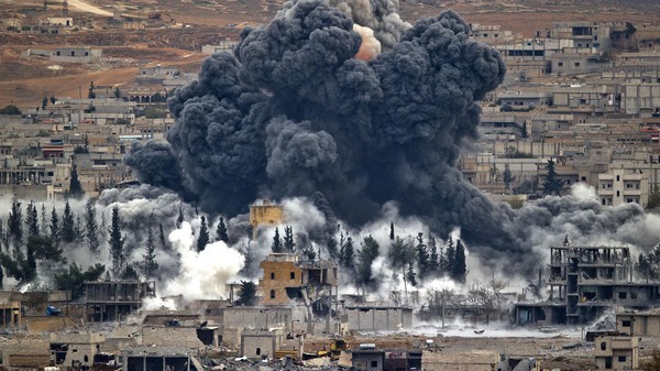 Chùm video lực lượng Liên minh do Mỹ dẫn đầu không kích IS