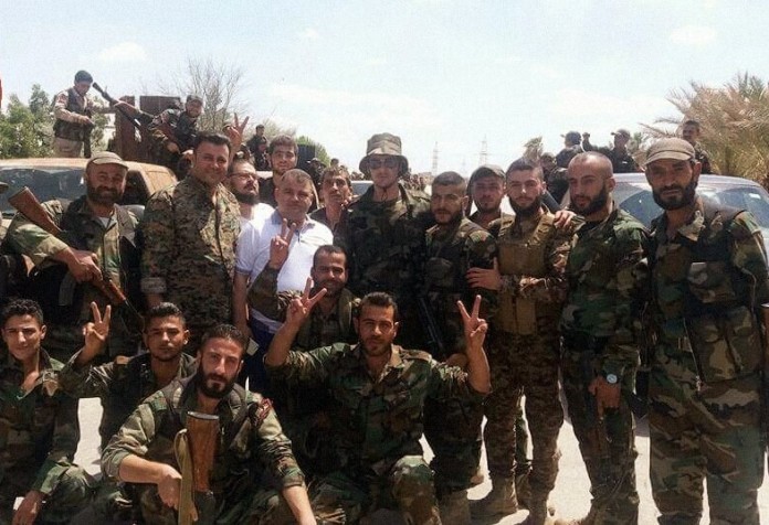 Các binh sĩ sư đoàn bộ binh cơ giới số 4 quân đội Syria