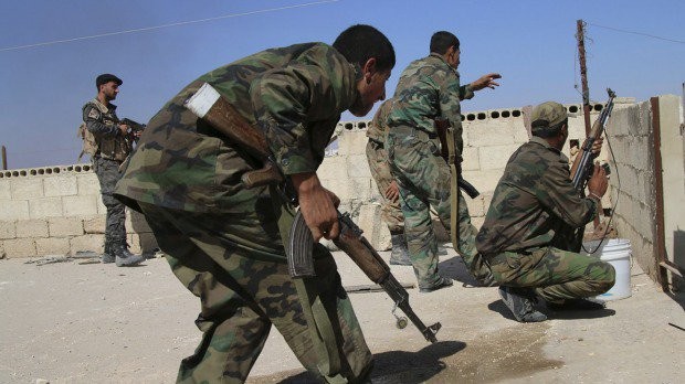 Binh sĩ Syria chiến đấu trên chiến trường Aleppo