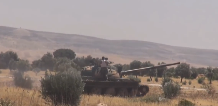Xe tăng quân đội Syria tấn công (ảnh minh họa)