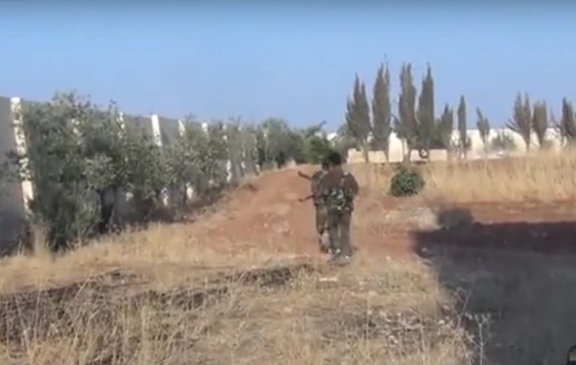 Binh sĩ Syria chiến đấu trên chiến trường Hama