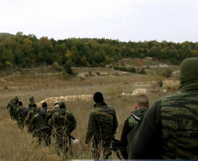 Quân đội Syria hành quân trên vùng núi Đông Bắc Latakia
