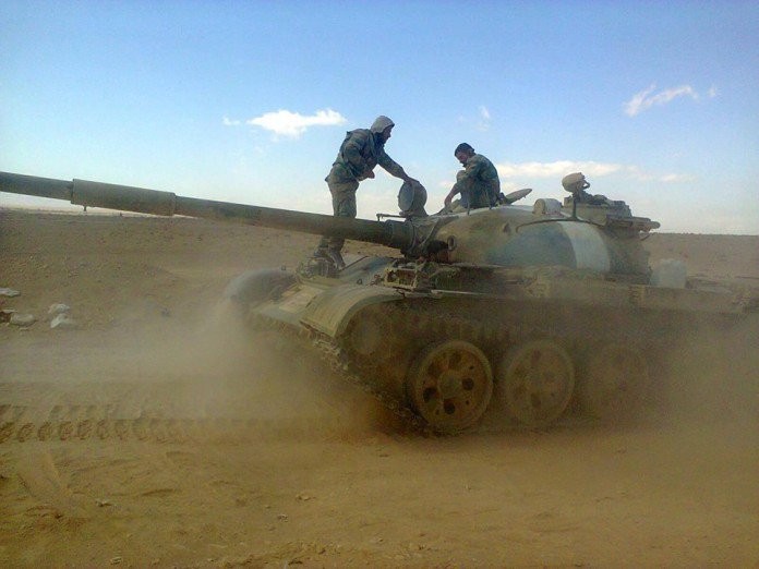 Xe tăng quân đội Syria trên chiến trường Aleppo (ảnh minh họa)