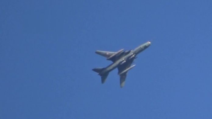Không quân Syria không kích ở Deir ez Zor