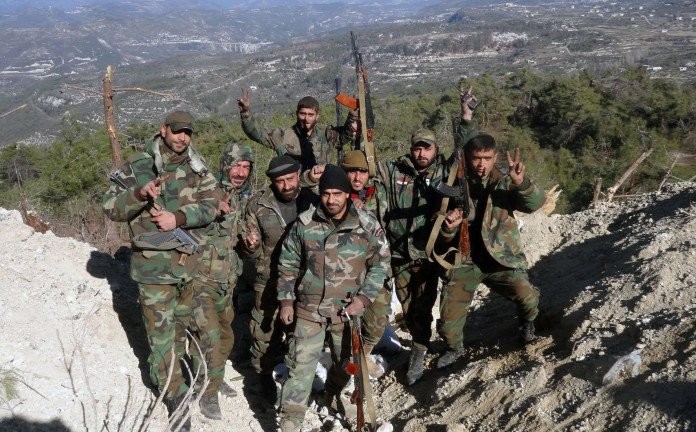 Binh sĩ quân đội Syria trên dãy núi Kurdish