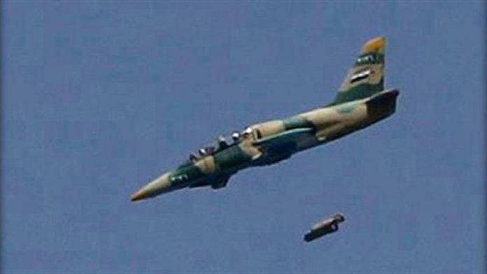 Máy bay chiến đấu quân đội Syria không kích