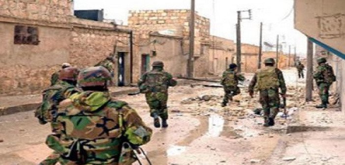 Các binh sĩ quân đội Syria cơ động trên chiến trường Aleppo