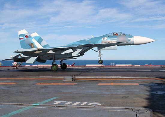 máy bay tiêm kích Hải quân Su-33 trên tàu sân bay Đô đốc Kuznetsov