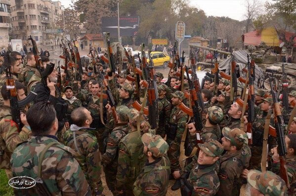 Binh sĩ quân đội Syria chuẩn bị cho trận đánh tiếp theo giải phóng Aleppo