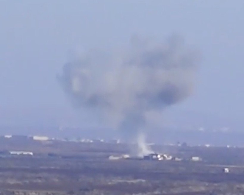 Không quân Syria không kích trên chiến trường Deir ez Zor
