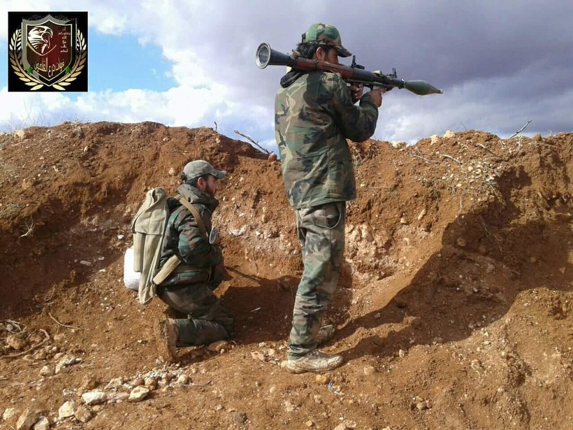 Binh sĩ lực lượng Lá chắn Qalamoun chiến đấu trên vùng ngoại ô Damascus