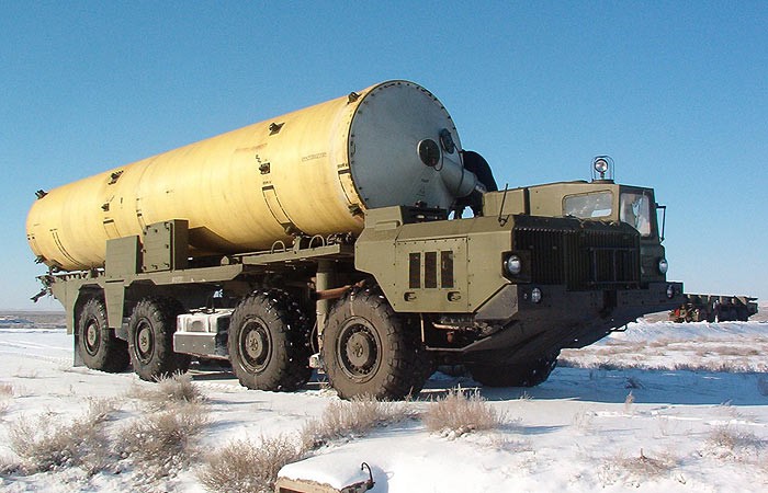 Xe vận tải tên lửa và tên lửa  A-135 "Amur" 