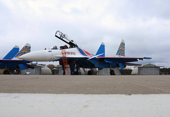 Máy bay tiêm kích biểu diễn Su-30SM Nga